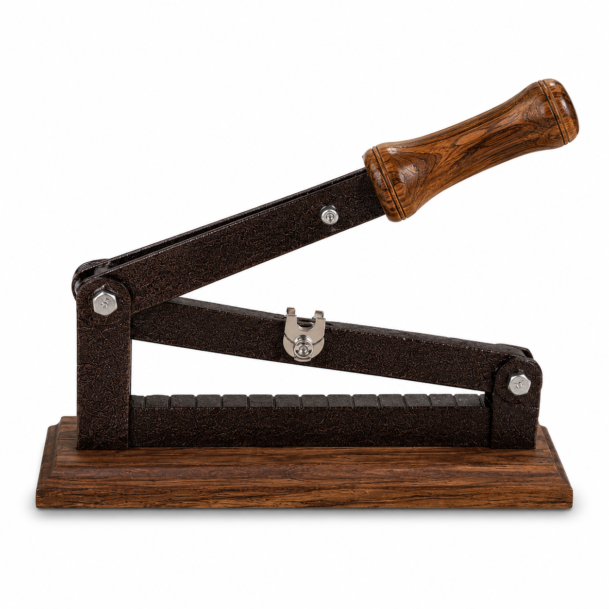 Heavy-Duty Walnut Cracker – Lever-Action Nutcracker for Pecans, Walnuts & Mixed Nuts