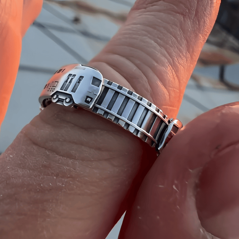 Spinning Subway Train Ring