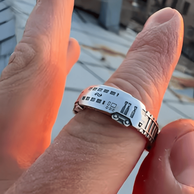 Spinning Subway Train Ring