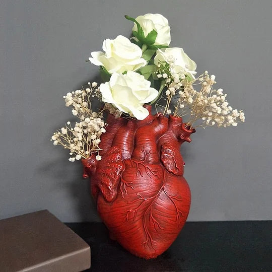 White Heart Irregular Creative Art Vase