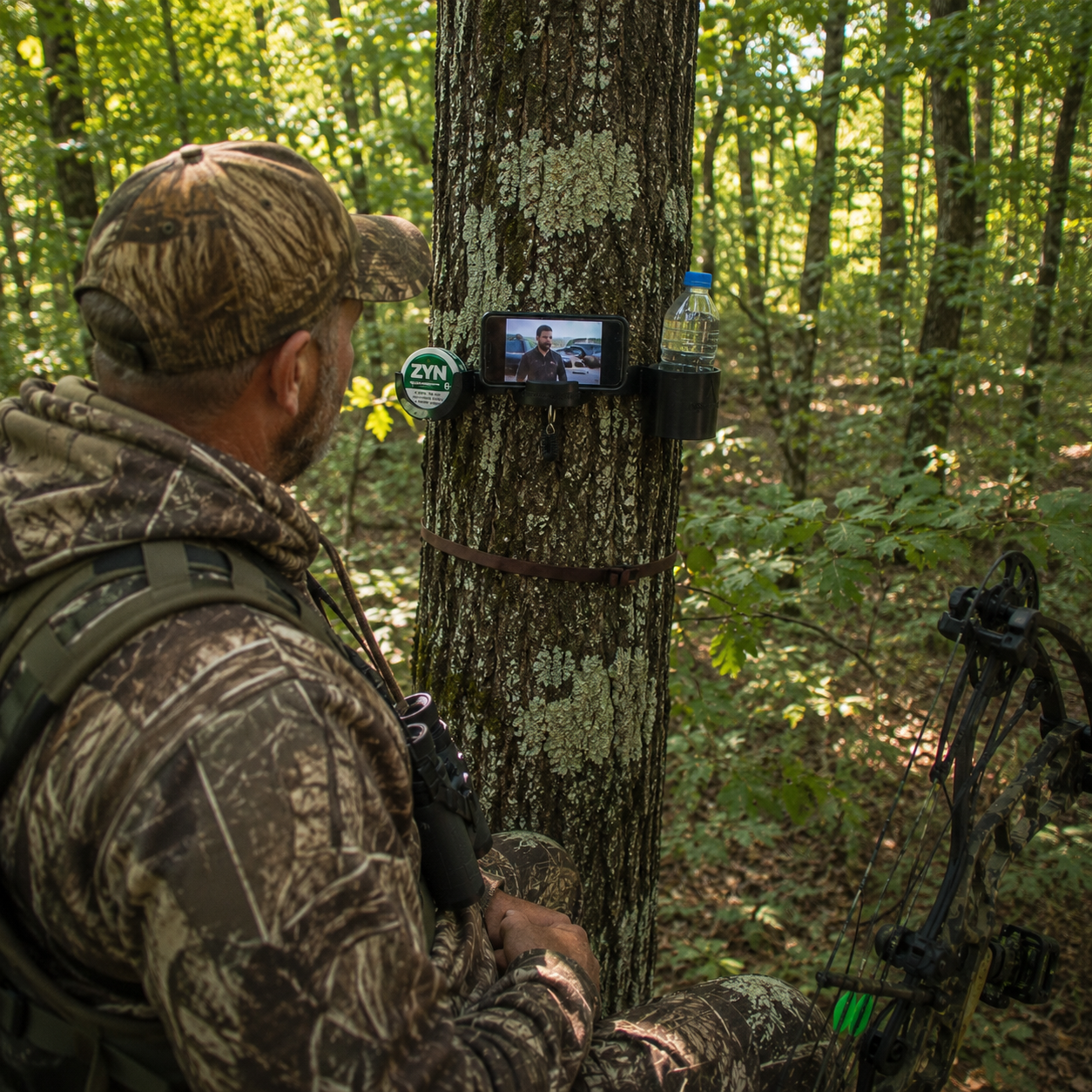 🦌 TreeStand Gear Station™ | Tree-Mounted Hunting Gear Holder